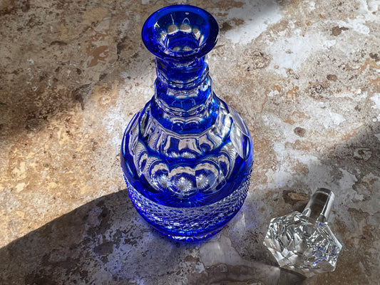 Carafe en cristal de bohème bleu