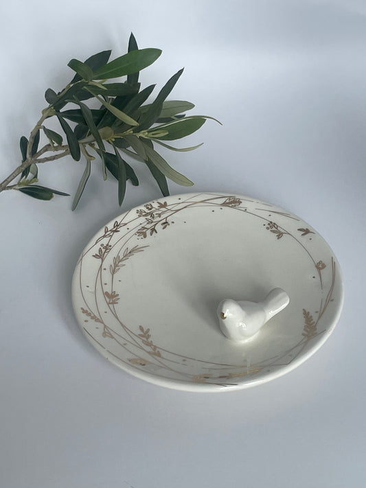 Ceramic bowl with a little bird